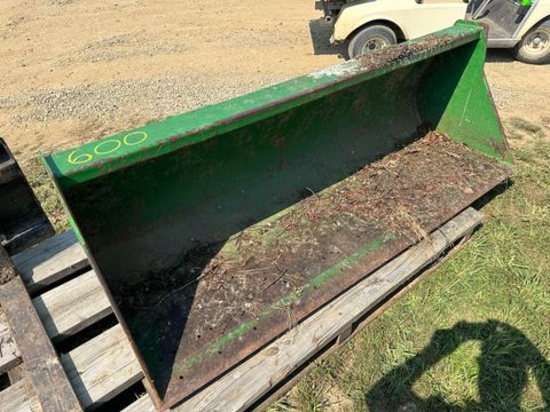 John Deere 7’ Quick Tach Material Bucket Off JD 740 Loader