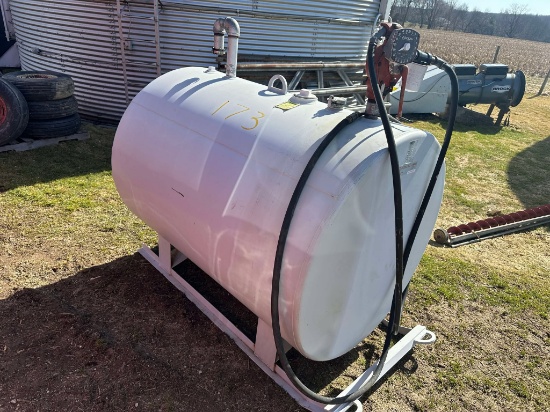 500 Gallon Fuel Tank With Hand Pump