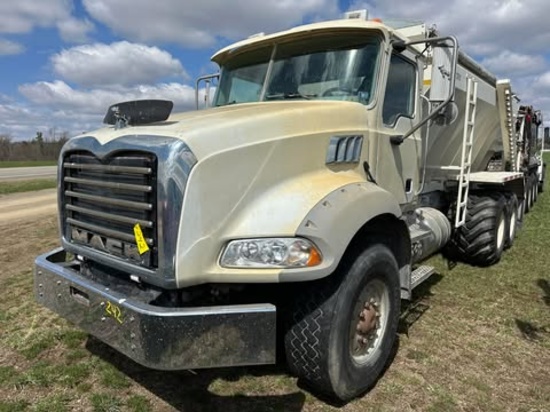 2006 Mack Granite CT713 Tandem Axle Truck