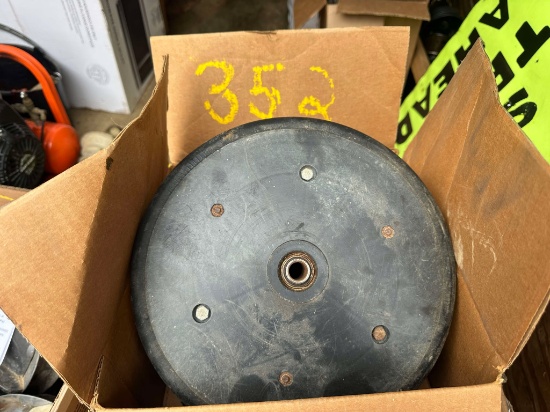(4) Kinze Closing Wheels