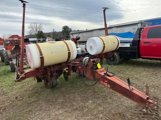 White 5100 4X30 Planter