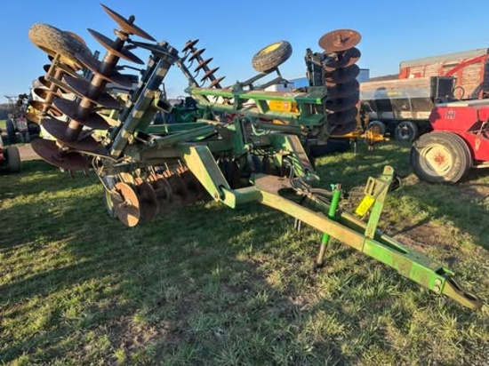 John Deere 630  21’ Disk