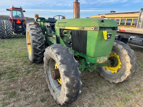 John Deere 2950 Tractor