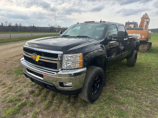 2012 Chevy 2500HD LT Crew Cab Pickup