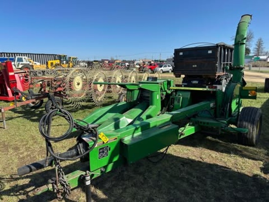 John Deere 3975 Pull Type Forage Harvester