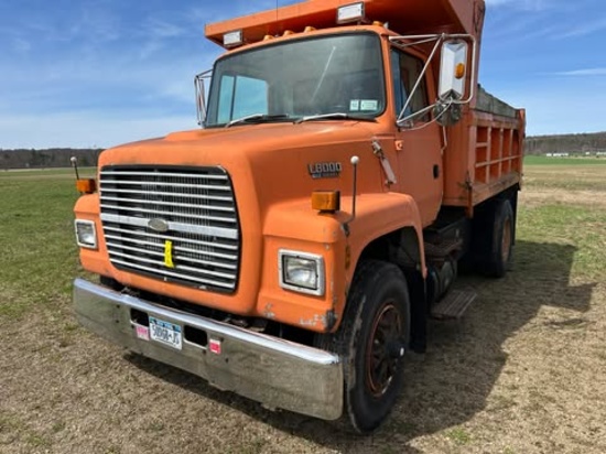 1992 Ford L8000 Single Axle Dump Truck