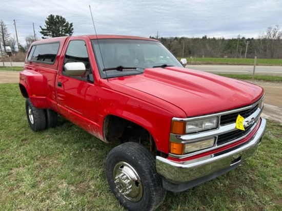 1992 Chevrolet Silverado Custom Pickup Truck