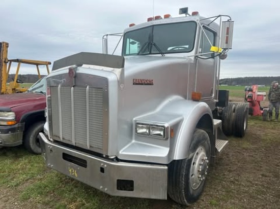 1998 Kenworth T-800 Daycab Single Axle Road Tractor