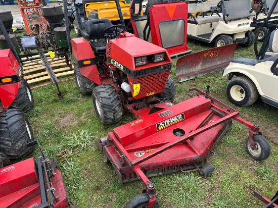 Steiner Model 420 4X4 Articulated Tractor