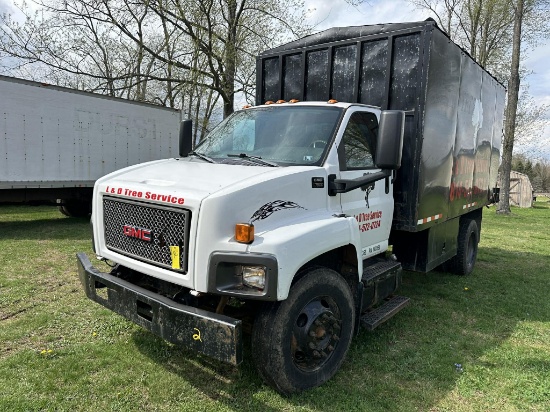 2009 GMC 7500 Single Axle Chip Truck