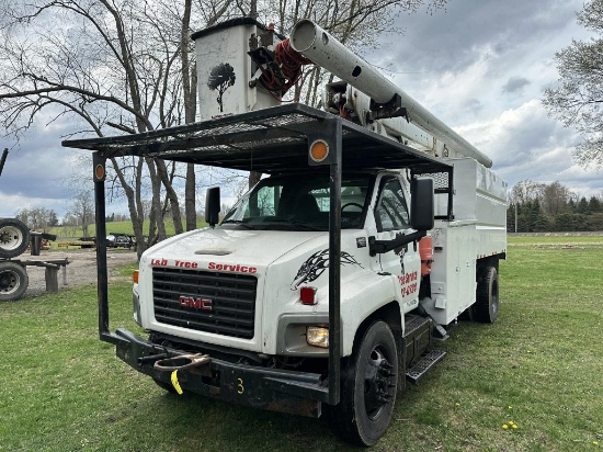 2006 GMC 7500 Elevator Bucket Truck