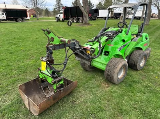 2021 Avant Model 528 Articulated Loader