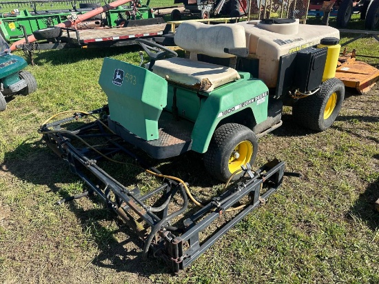 John Deere Model 200 Self Propelled Turf Sprayer