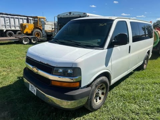 2010 Chevrolet 1500 Express All Wheel Drive Passenger Van