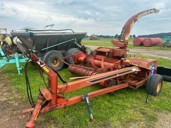 Gehl 750 Pull Type Forage Harvester