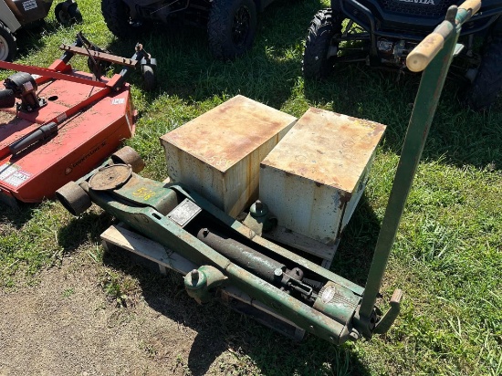Weaver 75B HD Floor Jack & (2) Steel Tool Boxes