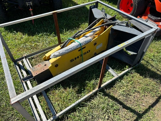New SH750 Skid Steer Hydraulic Breaker With Hoses, 2 Points