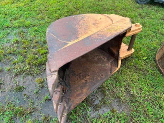 28” Tooth Bucket Off Cat Excavator