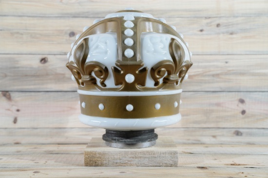 Standard Oil of Indiana Gold Crown One-Piece Cast (OPC) Milk Glass Globe TAC 9+