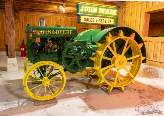1924 John Deere Model D w/ 26in Spoke Flywheel S/N30635