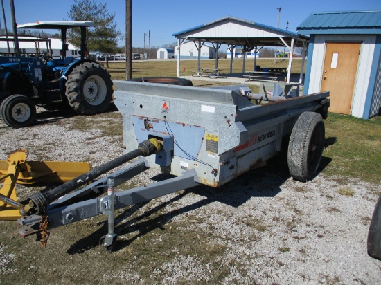 332 - NEW IDEA MANURE SPREADER