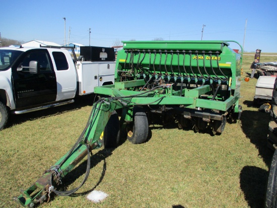 395 - JOHN DEERE 1560 NO TILL DRILL