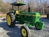 John Deere 2440