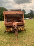 New Holland 851 Baler