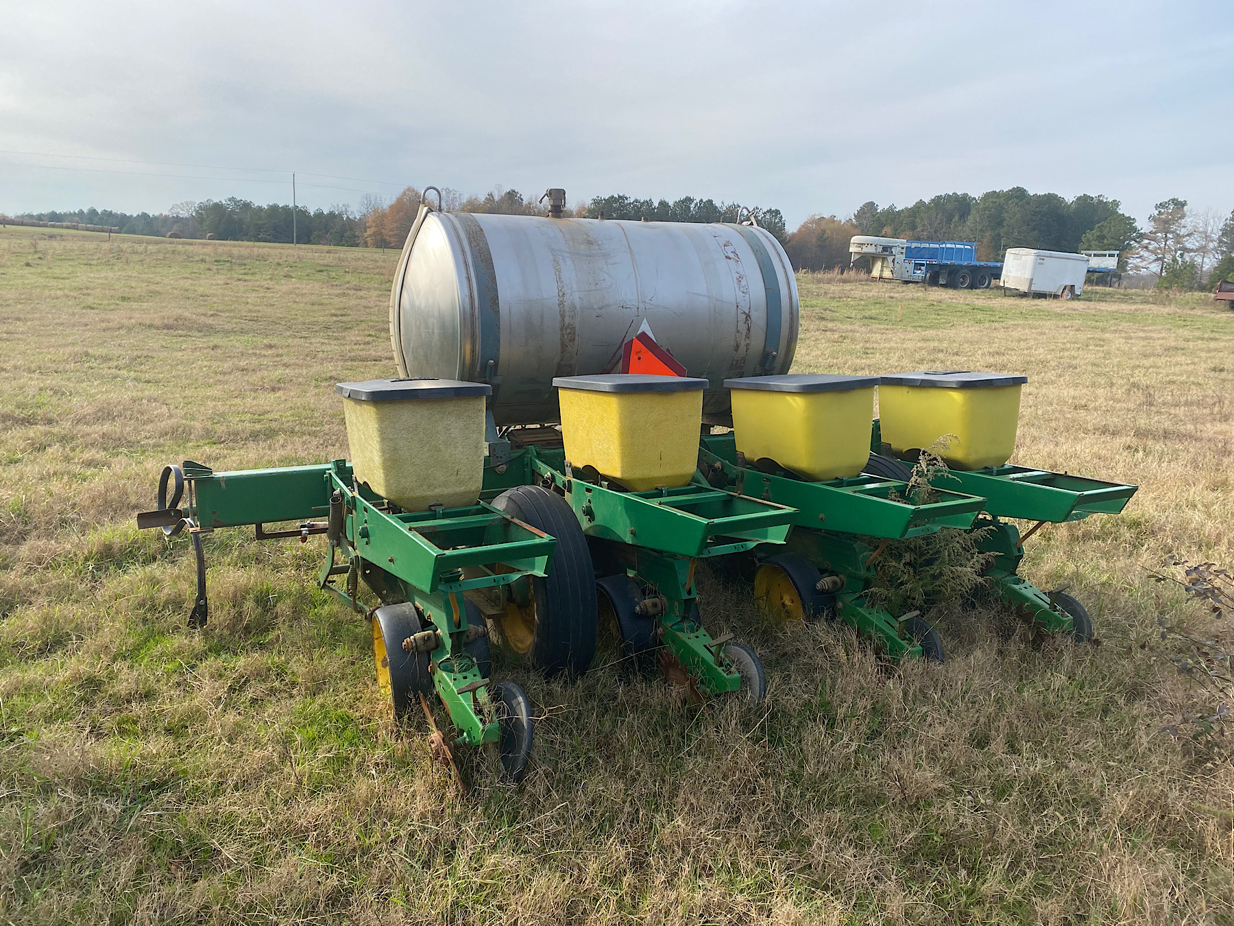 John Deere 7000 Planter | Proxibid