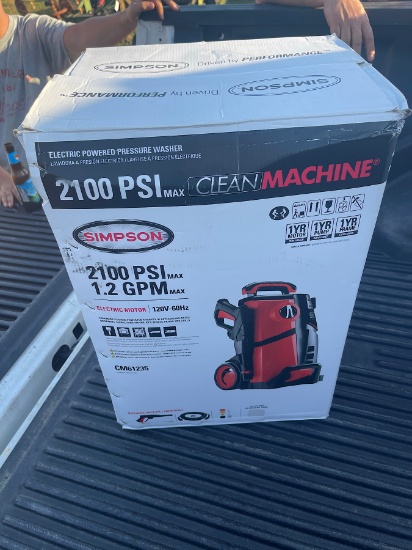 New Simpson 2100 PSI Pressure Washer