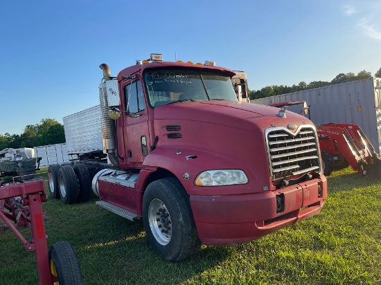 2000 Mack CX613 Day Cab (Title)