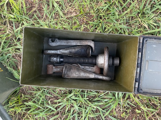 Ammo Box with Puller