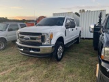 2017 Ford F-250 Super Duty 4x4  (Title)