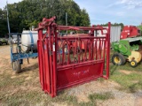 Tarter Cattle Master Series 3 Cattle Chute with Headgate