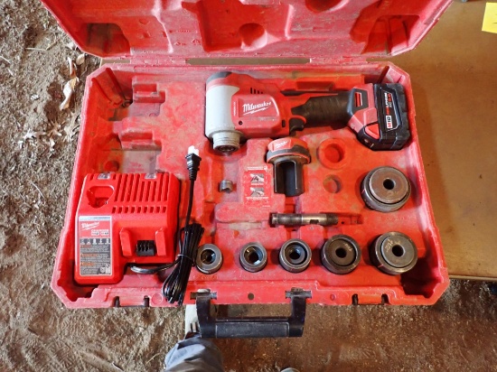 Milwaukee10T  1/2" - 2" Knockout Tool