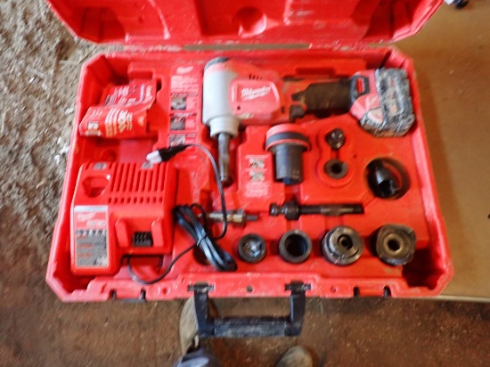 Milwaukee10T  1/2" - 2" Knockout Tool