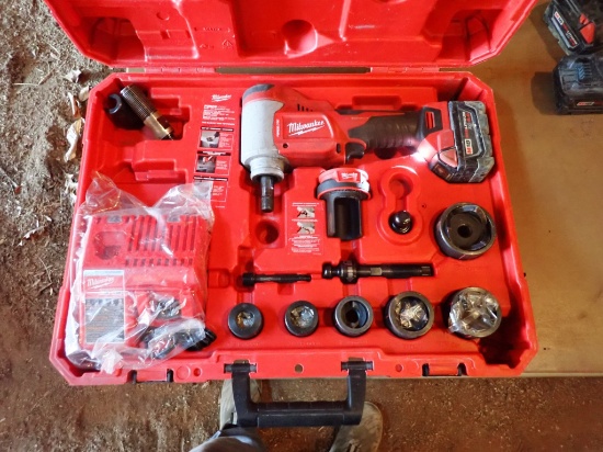 Milwaukee10T  1/2" - 2" Knockout Tool