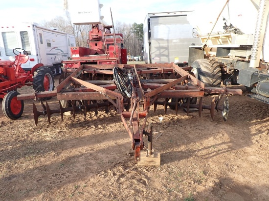 International 3900 Disc Harrow