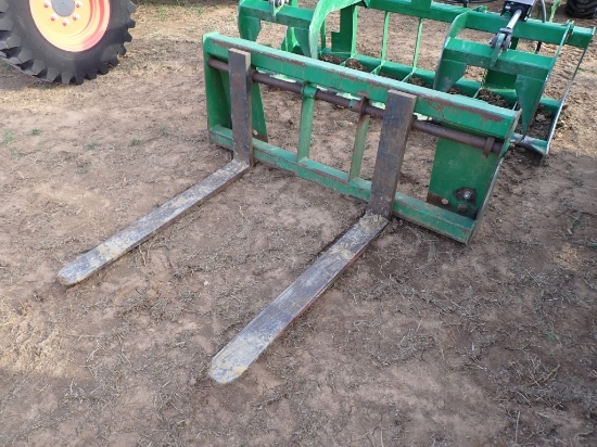 John Deere Pallet Forks