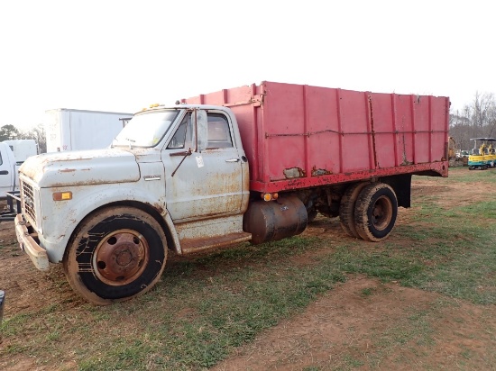 1969 GMC 5500 Dump Truck