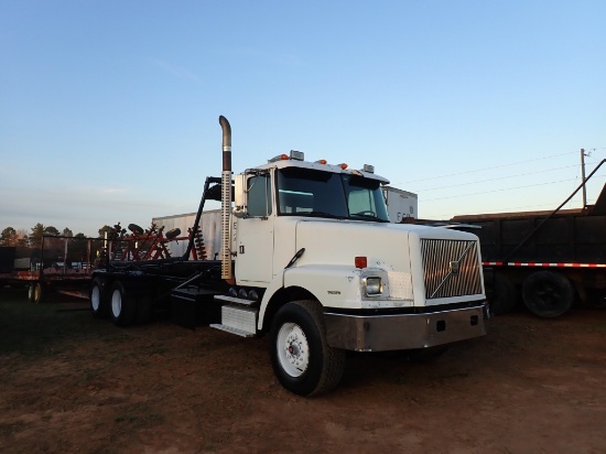 1998 Volvo WG Rolloff Truck
