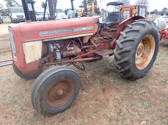 International 444 Tractor