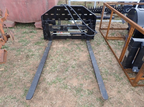 Quick Attach 5' Hydraulic Pallet Forks