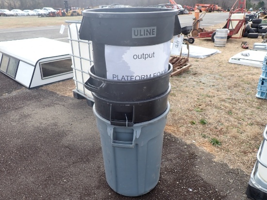 (4) Rubbermaid Trash Cans