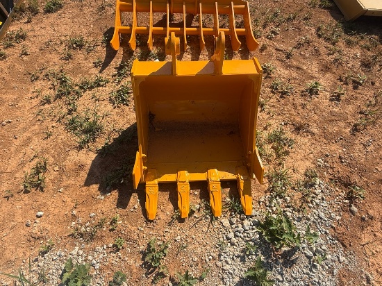CAT 305 24" Excavator Bucket