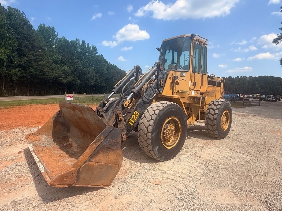 Caterpillar IT28 Wheel Loader