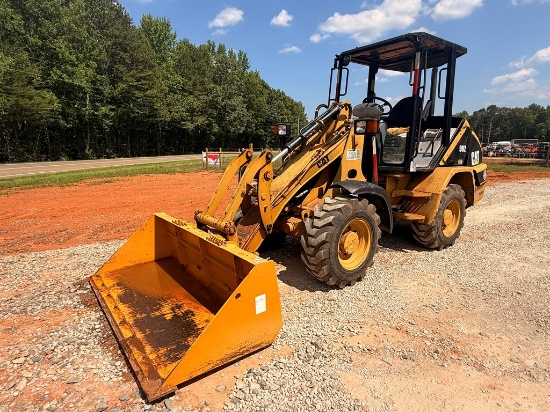Caterpillar 902 Wheel Loader