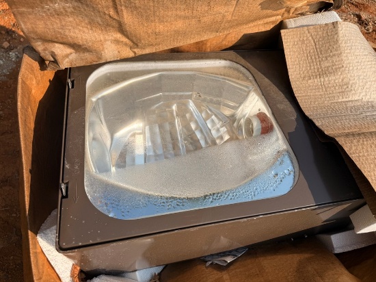 Pallet of GE Lights