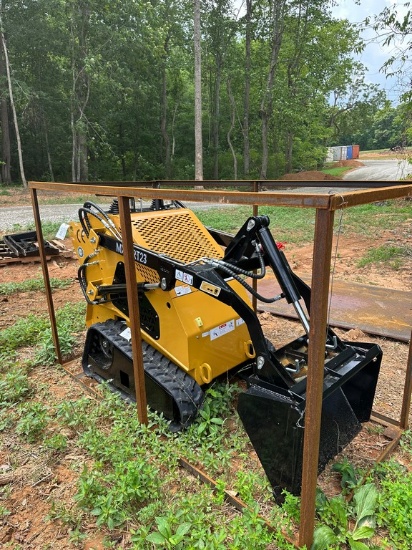 AGT MX-CRT23 Mini Skid Steer