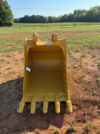 Caterpillar 40" Excavator Bucket